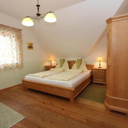 Ferienwohnung In Den Sudsteirischen Weinbergen Lägenhet *