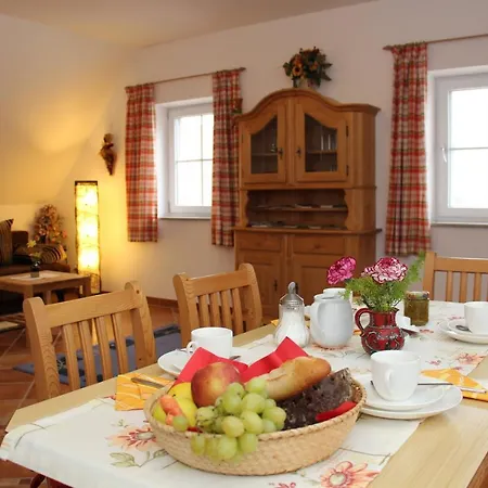 Lägenhet Ferienwohnung In Den Sudsteirischen Weinbergen *