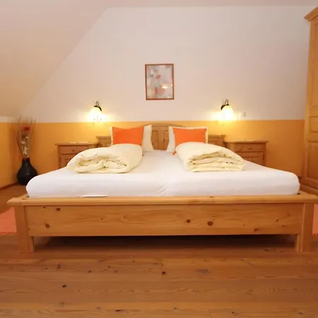 Lägenhet Ferienwohnung In Den Sudsteirischen Weinbergen *